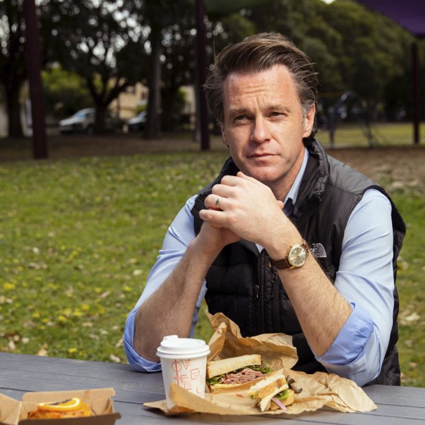 Labor look: Opposition Leader Chris Minns lunches in a Carlton park on sandwiches from Love of Beans.