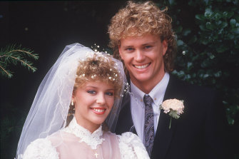Scott ve Charlene, diğer adıyla Jason Donovan ve Kylie Minogue, uzun süredir Avustralya'nın en sevilen TV çifti oldular.