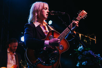 Laura Marling's career-spanning set included unreleased numbers.