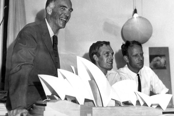 Jorn Utzon, left, with a model of the Opera House in 1966.
