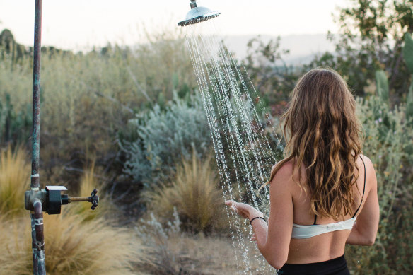 People Who Take Cold Showers Take Fewer Sick Days, Study Finds