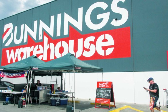 The Bunnings banga sanga is an Aussie icon.