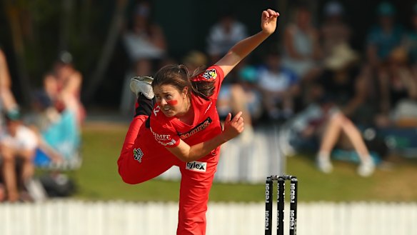 Molly Strano bowls for the Renegades during their semi-final against Brisbane Heat in Brisbane. 