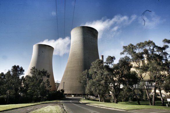 EnergyAustralia will also close down its Yallourn brown coal-fired power plant in mid-2028.