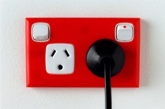 The NSW government is re-introducing support for households struggling to pay for their energy during the COVID-19 lockdown. 