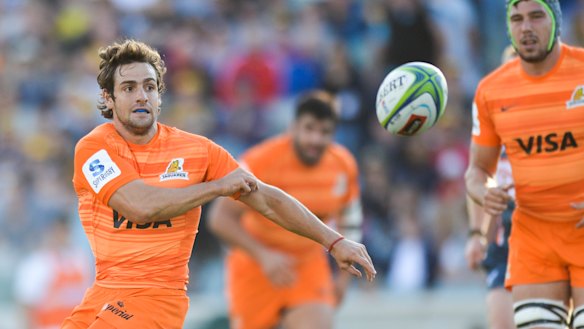 Jaguares' Nicolas Sanchez spins the ball.
