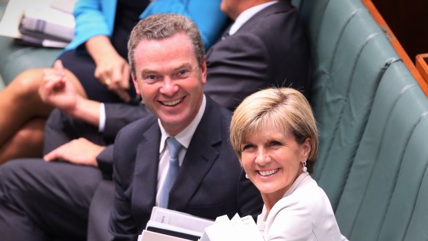 Former ministers Christopher Pyne and Julie Bishop have been cleared of breaching the ministerial code of conduct.