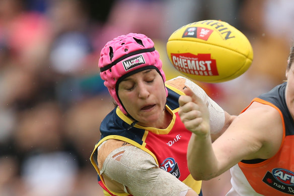 Heather Anderson (left) in her distinctive pink helmet.