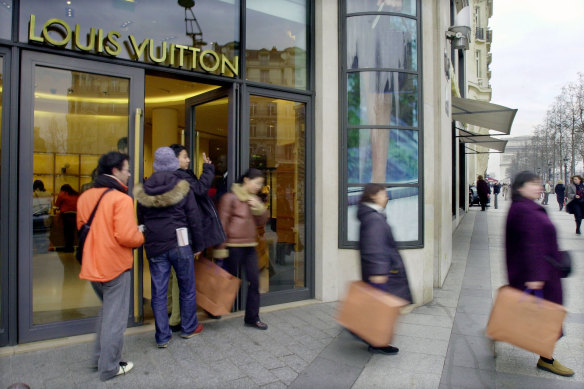 ケリングの最大のライバルであるLVMHは、2023年に記録的な好成績を収めた。