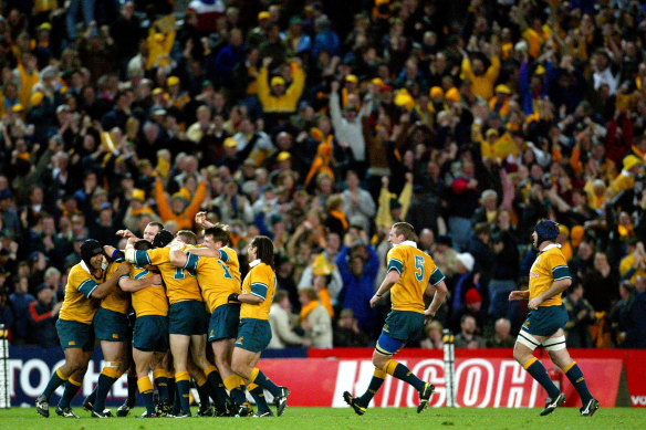 The Wallabies celebrate Bledisloe success in 2002.