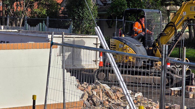 Yarra City Council Knocks Down Alphington Grammar School Gates
