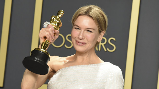 Renee Zellweger, winner of the best actress award for Judy, poses in the press room at the 2020 Oscars.
