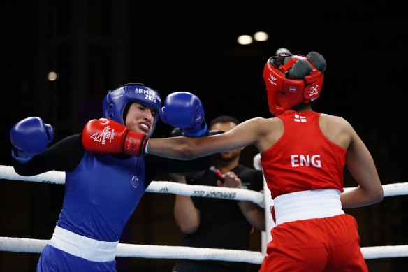 Tina Rahimi takes on England’s Sameenah Toussaint at the Birmingham Commonwealth Games.