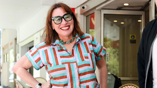 Nikki Gemmell é uma colunista premiada que já trabalhou na revista Weekend Australian.