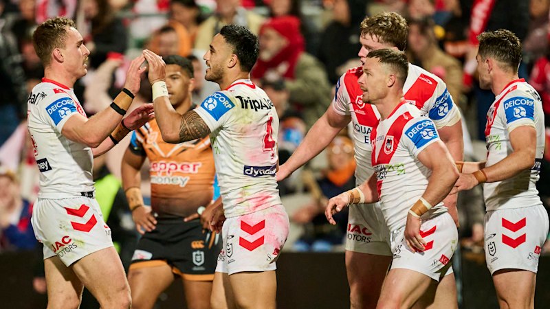 Tigers’ finals hopes fade after Koroisau injured in defeat to Dragons