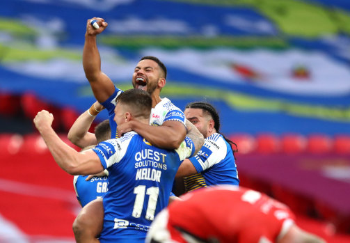 ruise Leeming of Leeds Rhinos celebrates victory with teammates at full-time during the Coral Challenge Cup Final match between Leeds Rhinos and Salford Red Devils at Wembley Stadium