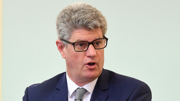 Local Government Minister Stirling Hinchliffe has issued a show-cause notice to Ipswich City Council's acting mayor and nine other councillors.