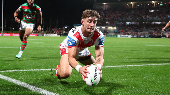Zac Lomax will leave the St George Illawarra Dragons at the end of the year.