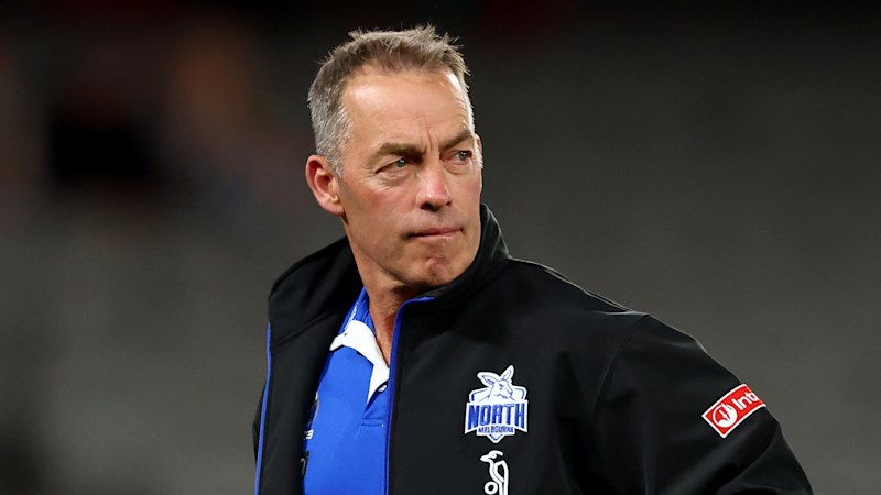 North Melbourne players called in for emergency meeting amid speculation over Clarkson's future