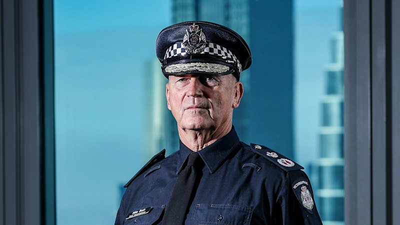 Knives, chisels and tasers: The morning the state’s police boss joined a footpath arrest