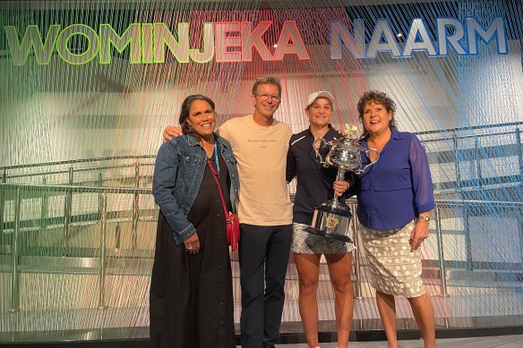 Crowe with Cathy Freeman, Ash Barty and Evonne Goolagong Cawley.