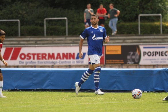George Timotheou playing for Schalke.