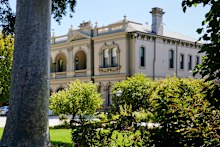 Coonac Estate in on Toorak’s Clendon Road was sold by Kay & Burton’s Ross Savas.