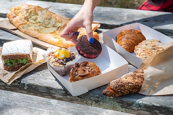 Doces variados da Born and Bread em Newtown.