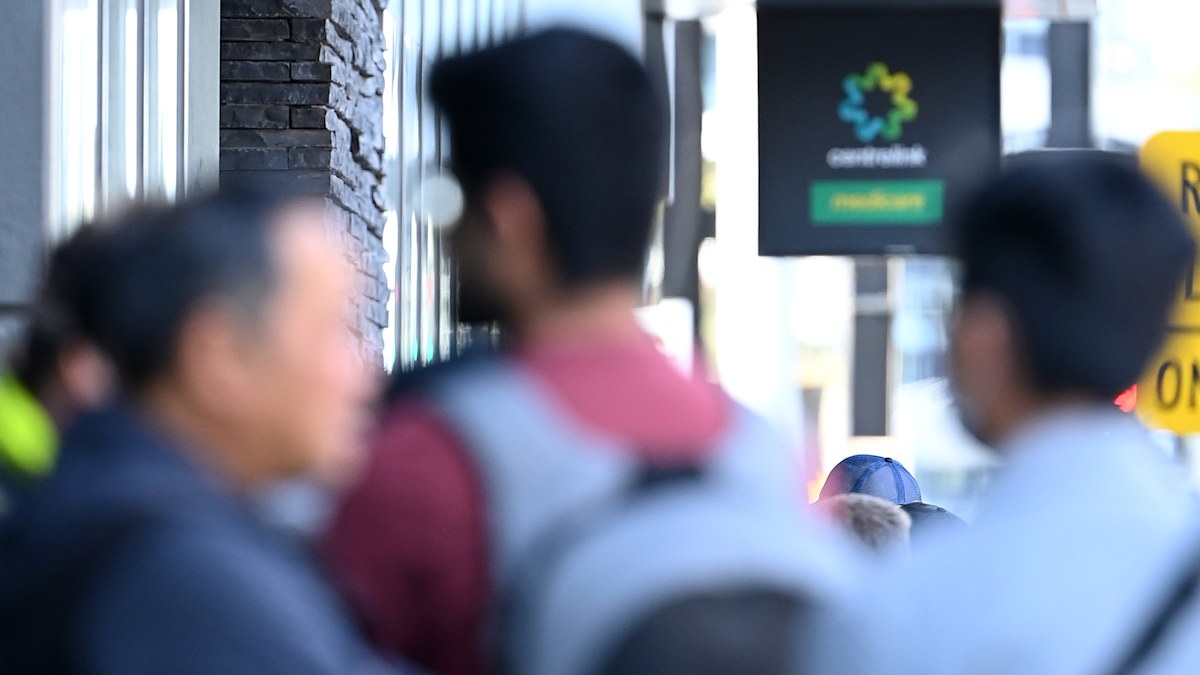 Payment 800,000 Aussies rely on falls drastically, ‘trapping people in poverty’