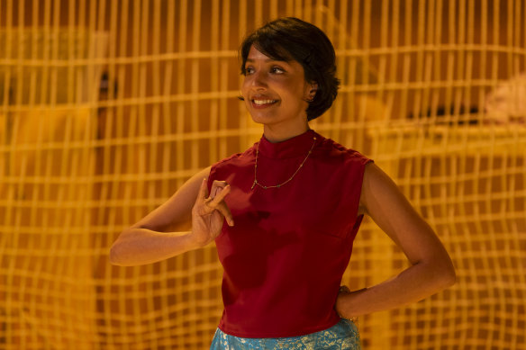 Vaishnavi Suryaprakash carries the show as the Nayika, the protagonist dancing girl.