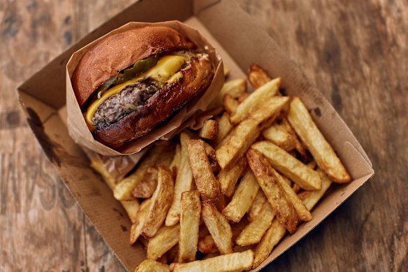 Burger and thrice-cooked potato chips at Hawkes Farm in Boneo.