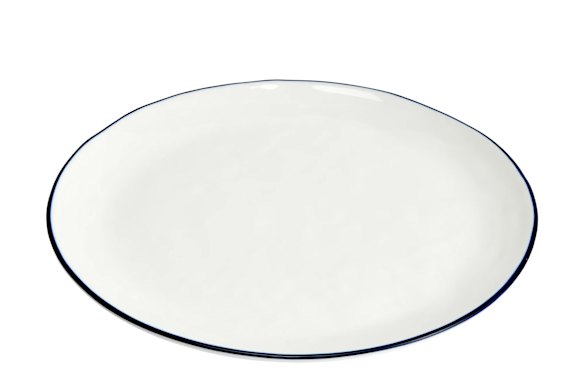 Simple, clean lines ensure the focus remains on the fresh ingredients and the company around you.