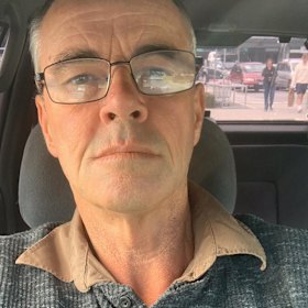 There is a warrant for Craig Leith’s arrest after police charged him with arson.