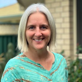 Amanda Bartle says asking parents to report on all subjects, instead of just three, would increase pressure on parents who have often already given up a second income to home-school.