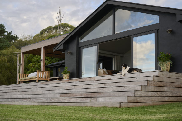 Big Sky Farm is the Robertson property of architect Tash Clark and Ivan O’Mahoney.