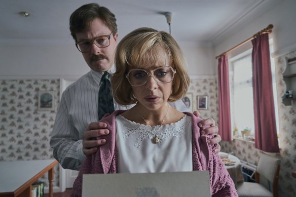 Daniel Rigby as Vernon Dursley, Bel Powley as Petunia Dursley, Harry Potters adopted parents.