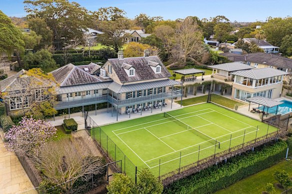 The Hunters Hill property of David Murray and his wife, Stephanie, fetched a record for the suburb.