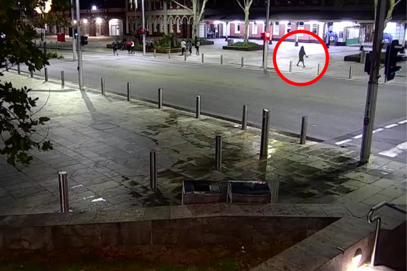 CCTV captures Nyaparu’s attacker following her in Perth’s CBD.