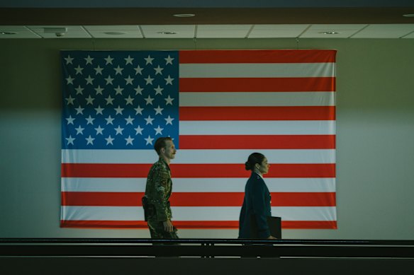 Austin Amelio as Sergeant Andrew Taylor and Mariela Garriga as Lieutenant Magaly Castillo in When No One Sees Us.