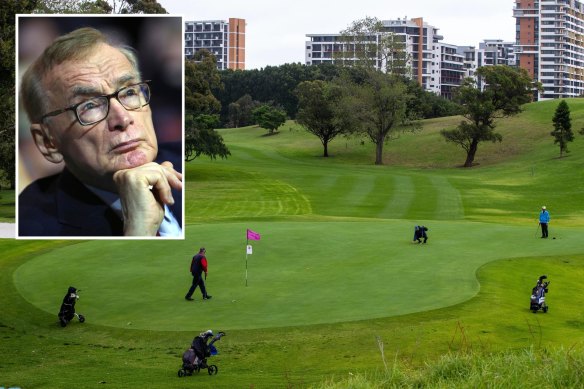 Chipping out of the rough: former premier Bob Carr wants a rethink of Moore Park Golf Course.