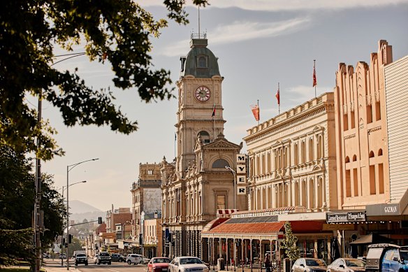 Ballarat Town Hall on Sturt Street.