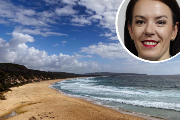 Bournda Beach on Friday where the decomposed foot of Melissa Caddick, inset, was found last Sunday.