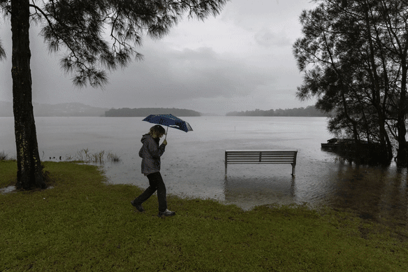 Sydney foi atingida por uma chuva “extraordinária” no domingo.