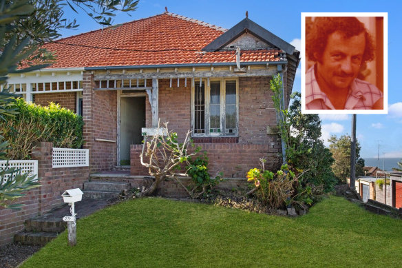 Malcolm Mawhinney and his Clovelly  house.