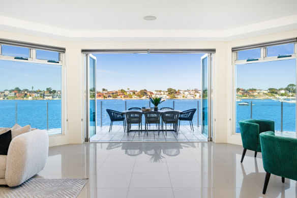 The Kogarah Bay house purchased by Morris Iemma set a record of $6.5 million for Kogarah Bay.