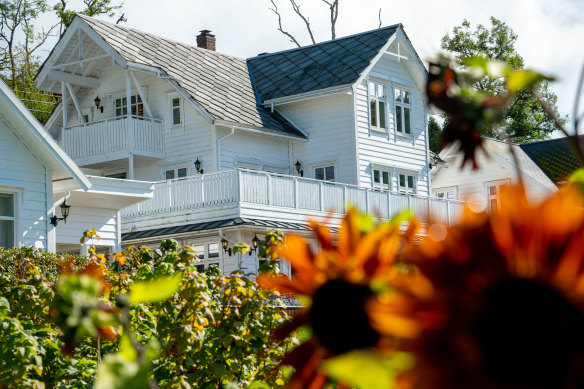 Early 18th-century manor Haaheim Gaard in Uggdal.