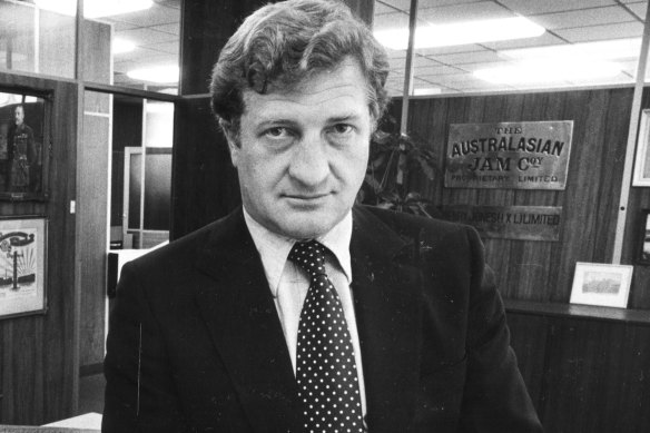 Then Carlton president John Elliott in 1985.