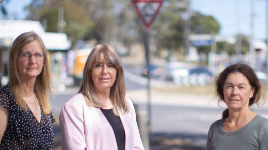 Hurstbridge resident Mel Ellis is leading the campaign against the intersection design, channelling fears in her green wedge community that the widened road will funnel more traffic onto the area’s narrow, rural roads.

“It would be pretty tempting to head down Doctors Gully Road, but then you’ll see that that four-lane road quickly becomes a windy country road,” she says.