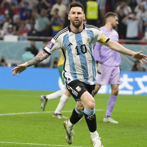 Lionel Messi put Arentina 1-0 up.