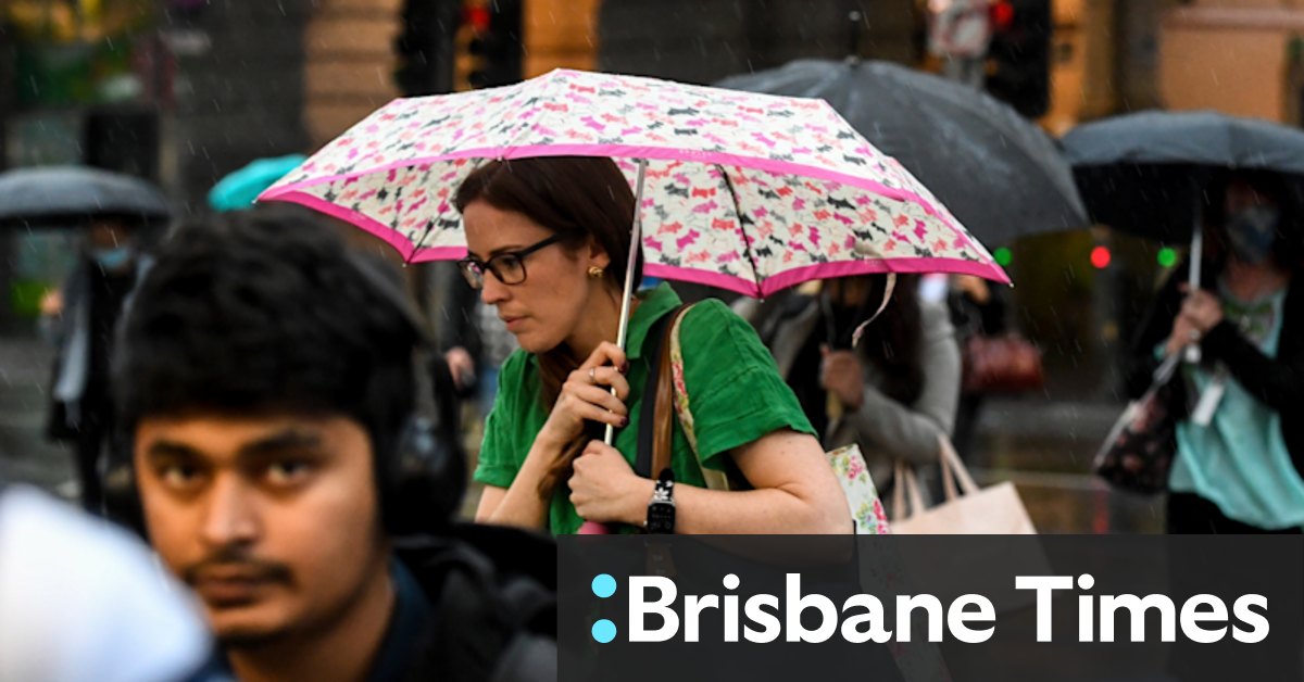 Melbourne weather: Fears of damaging winds and 'flash flooding' as downpour continues - Vimarsana News